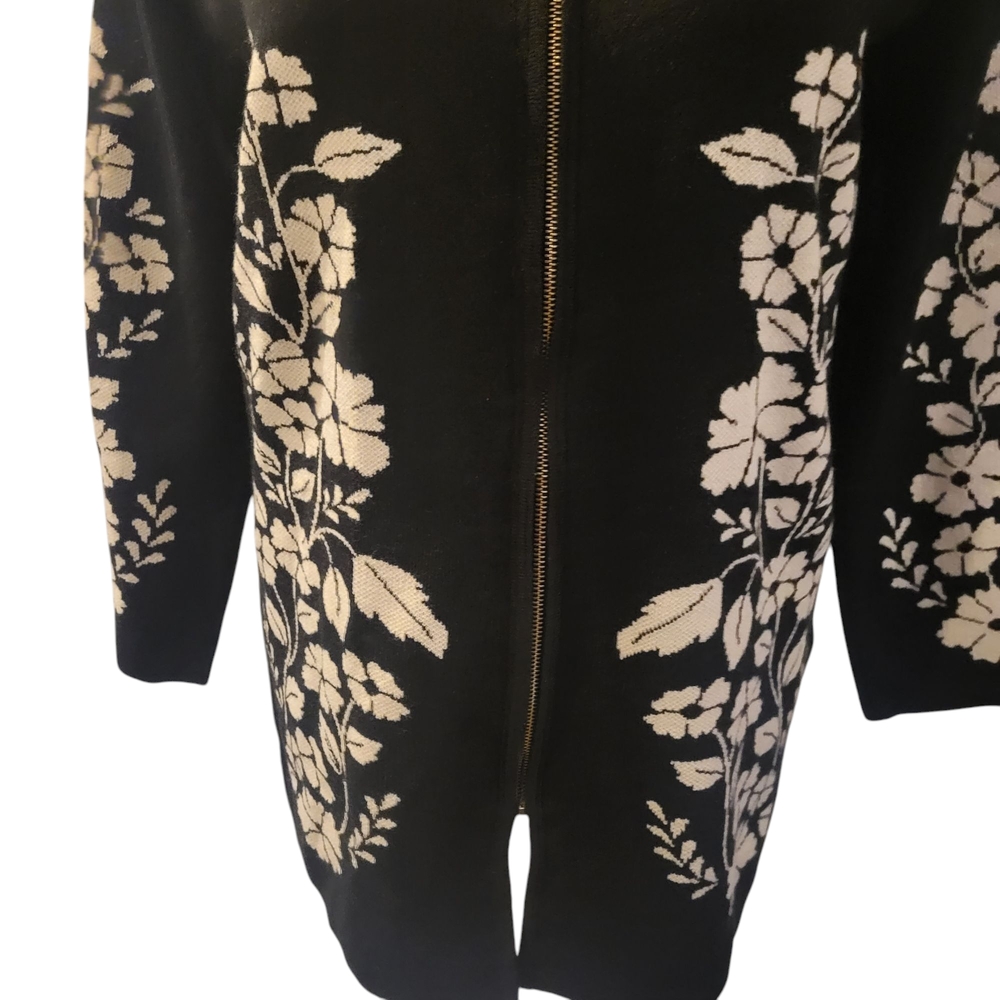 Anne Klein Black and White Floral Women's Sweater Size M - Picture 3 of 6